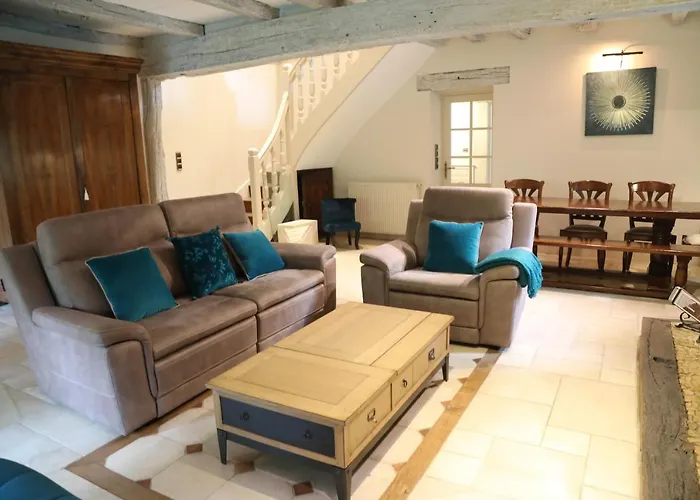 Le Domaine De Merlande -demeure De Charme Avec Piscine ホテル